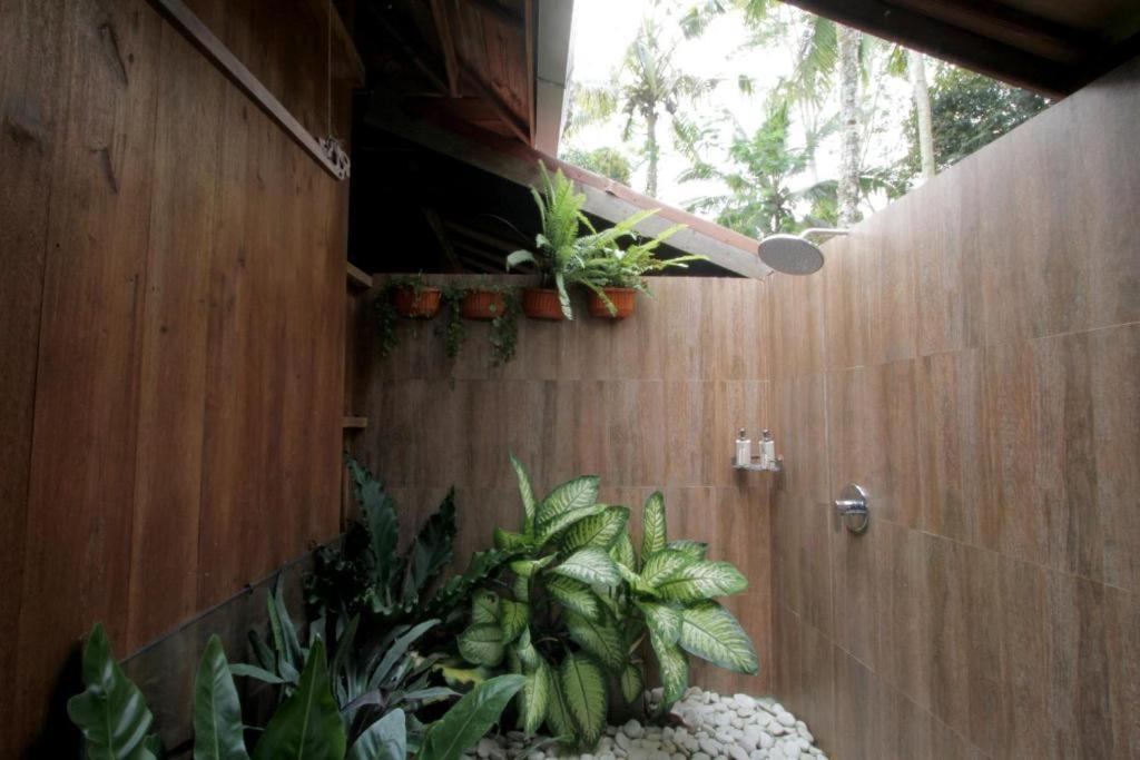 Gasthaus Jungle Joglo Tampaksiring Exterior foto