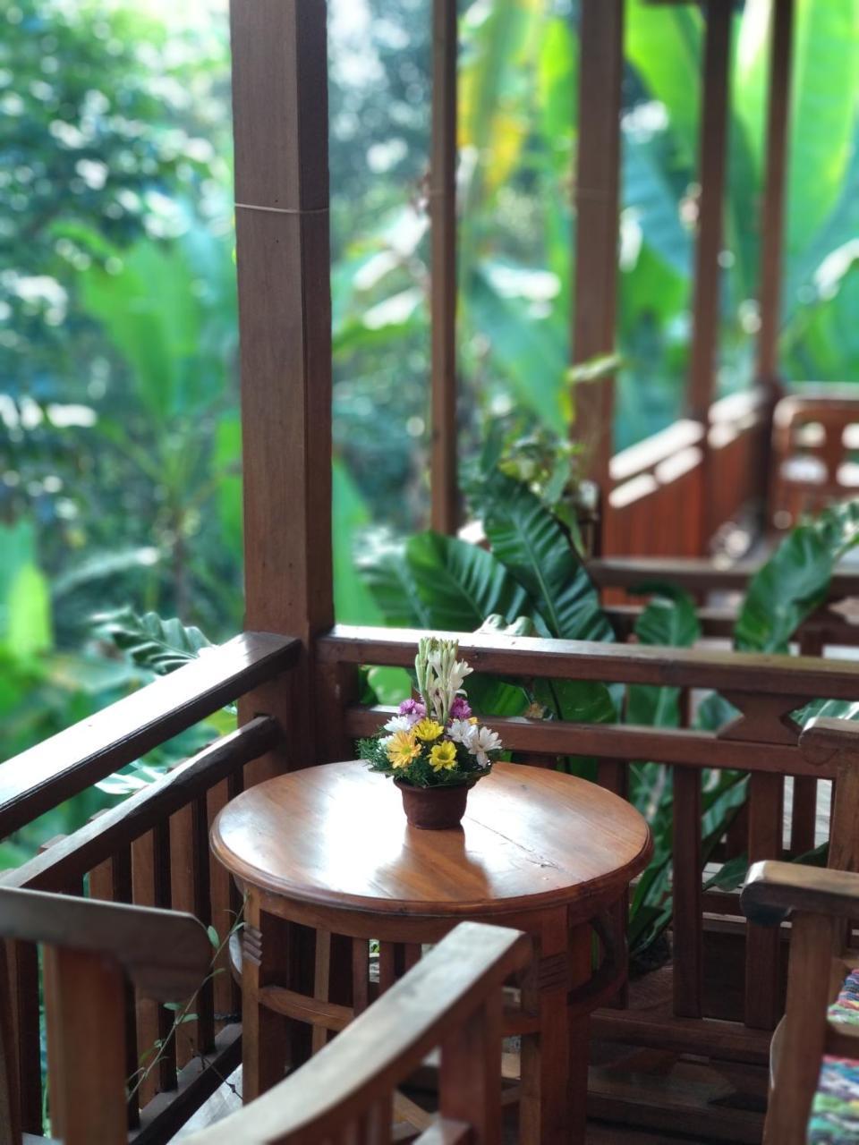 Gasthaus Jungle Joglo Tampaksiring Exterior foto