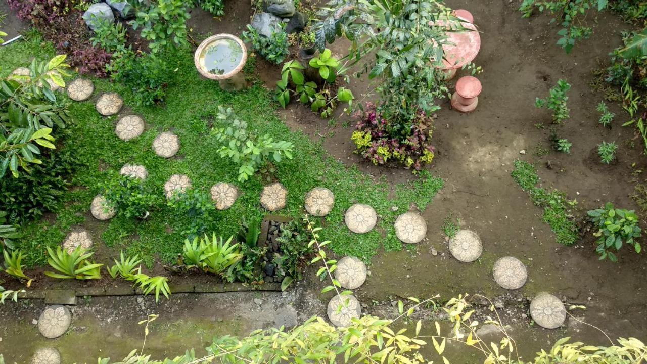 Gasthaus Jungle Joglo Tampaksiring Exterior foto